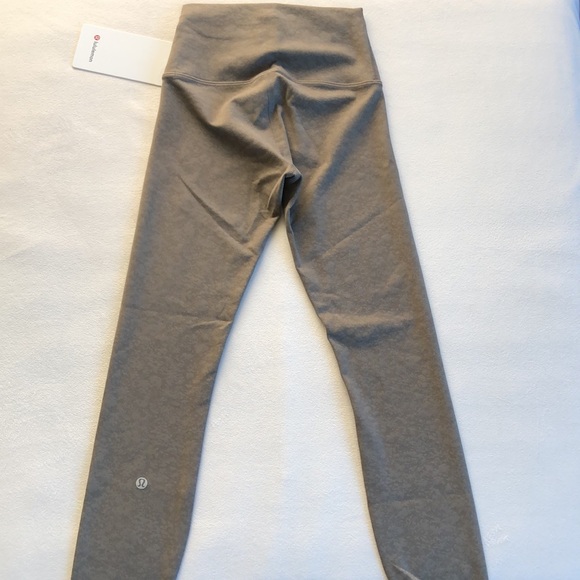 NWT Lululemon Wunder Train HR Crop 23” - Picture 8 of 12